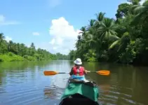 canoagem no Rio Jaguareguava